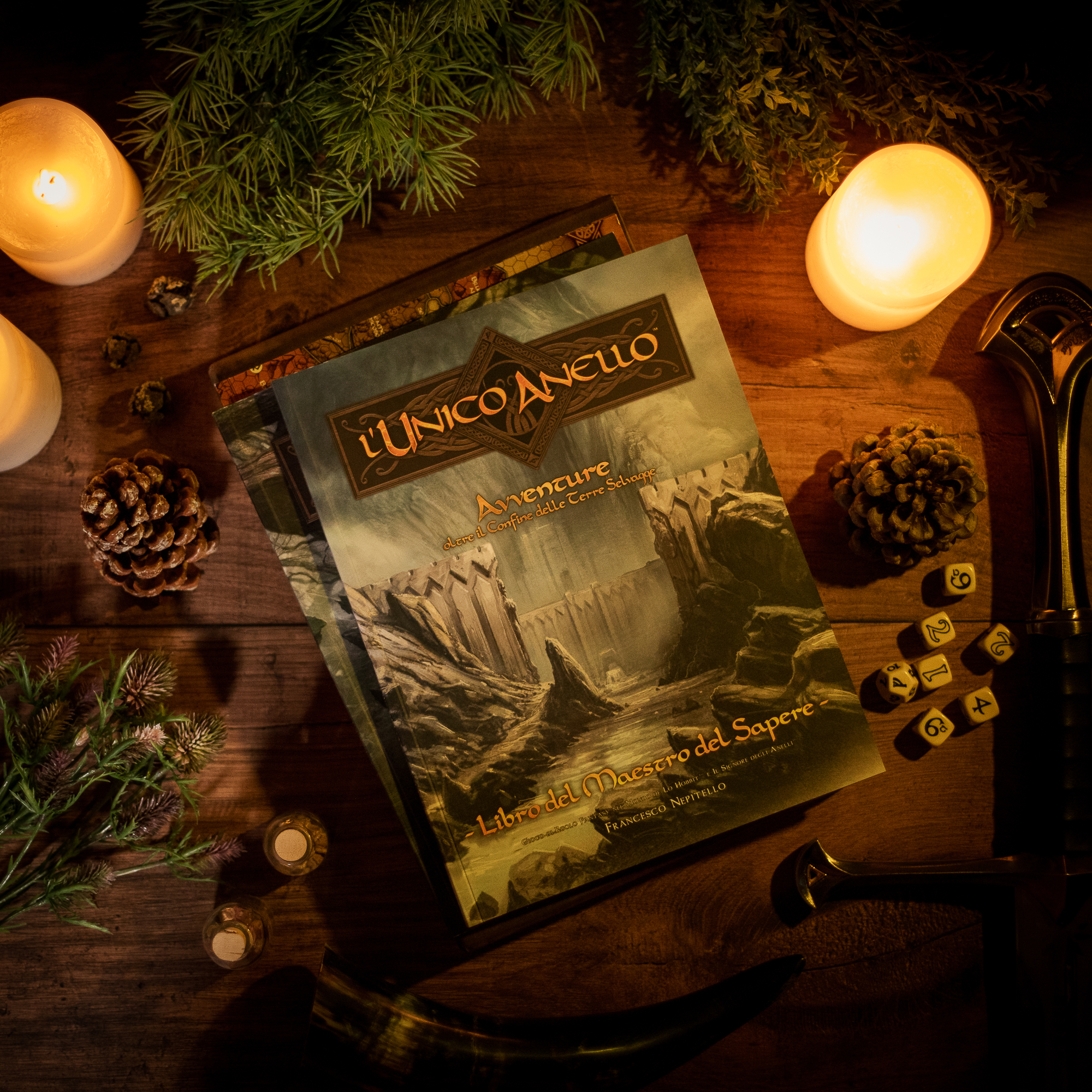 L'Unico Anello - Cofanetto Gioco di Ruolo con Manuali Base + Set di Dadi Esclusivo