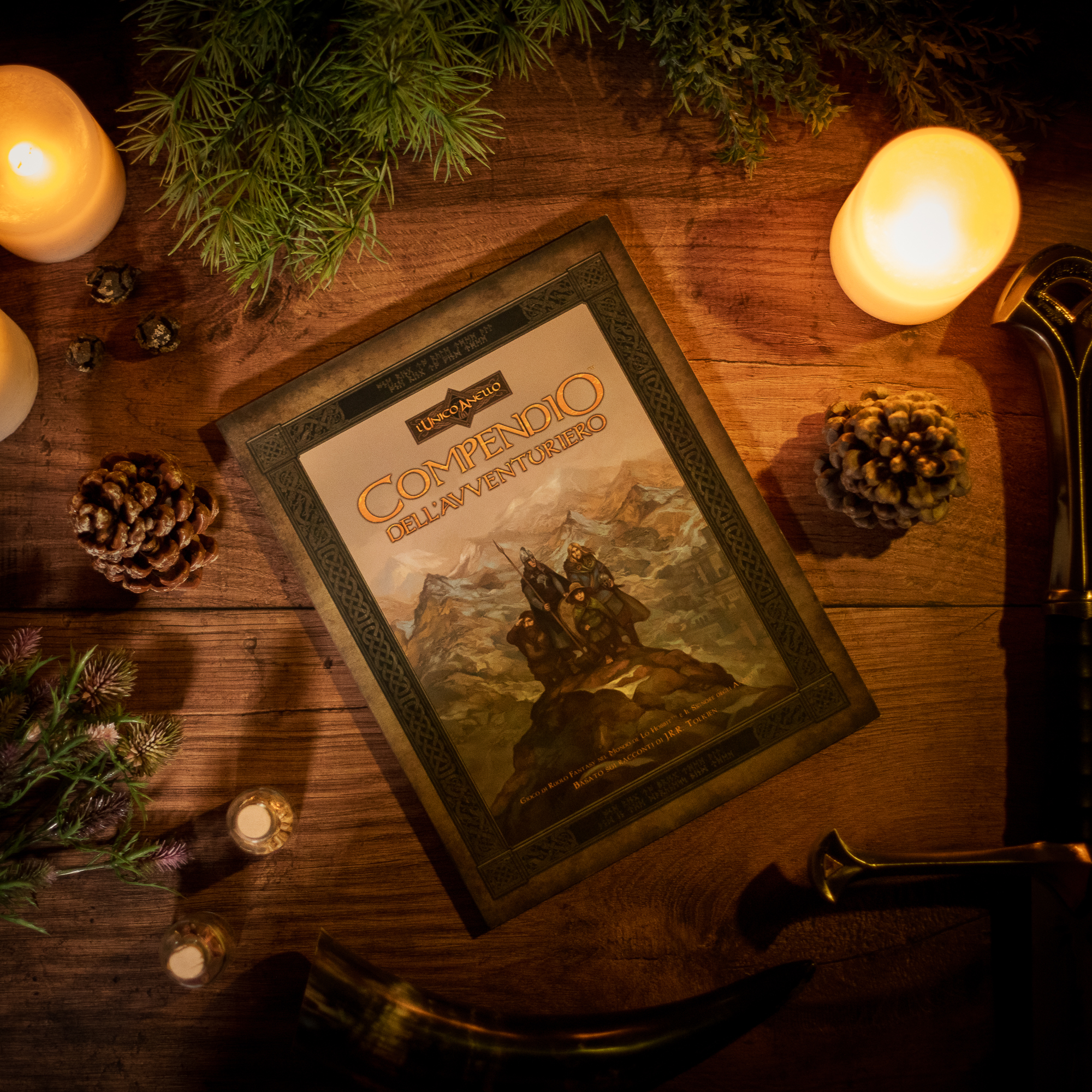 L'Unico Anello - Cofanetto Gioco di Ruolo con Manuali Base + Set di Dadi Esclusivo