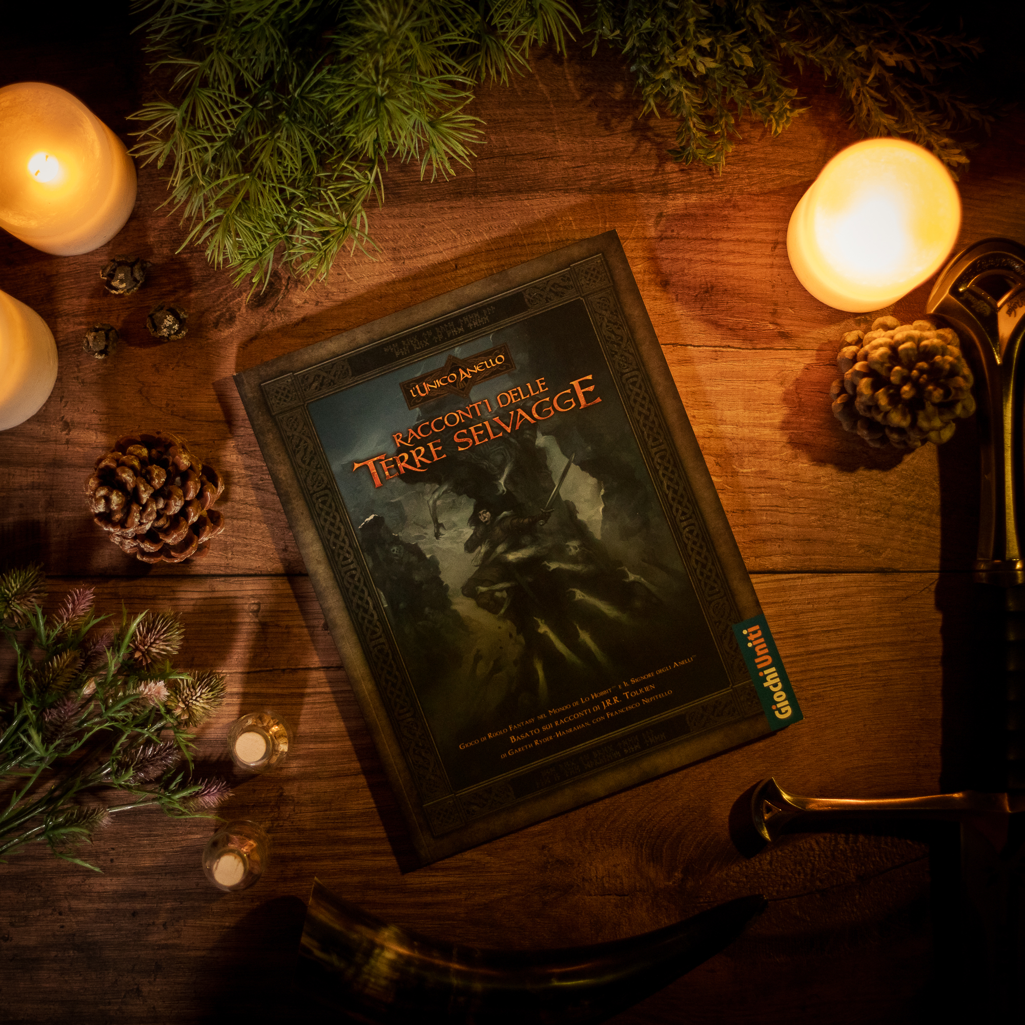 L'Unico Anello - Cofanetto Gioco di Ruolo con Manuali Base + Set di Dadi Esclusivo